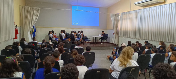 Estudantes do 8º e 9º ano protagonizam atividades de combate ao bullying