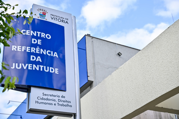 Fachada - CRJ - Centro de Refenrência da Juventude - Ilha de Santa Maria