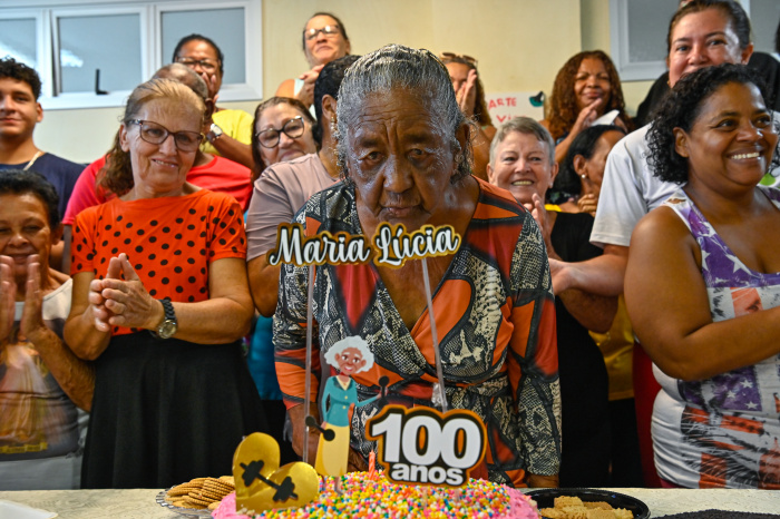 Comemoração de aniversário de 100 anos da Sra Maria Lucia na UBS de Jesus de Nazareth
