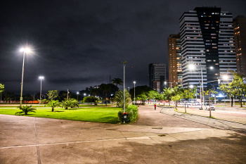 Iluminação Publica - Praça do Papa