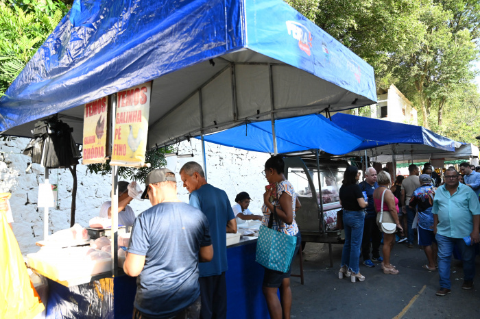 Caminhada na Feira Livre de Santo Antônio