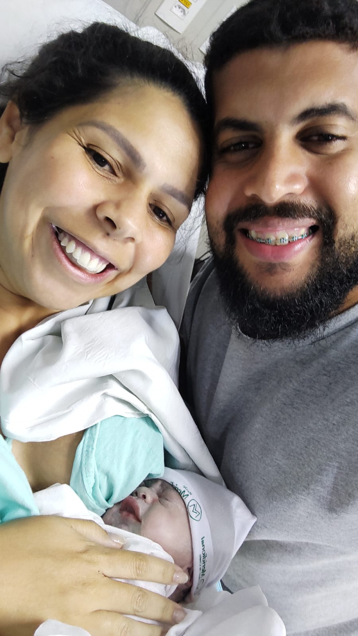 Guarda de Vitória "para" trânsito para grávida chegar a tempo ao hospital