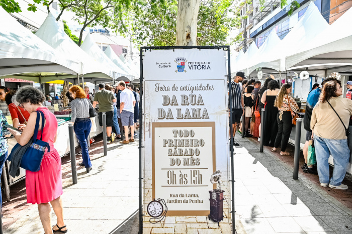Feira de Antiguidade da Rua da Lama em Jardim da Penha
