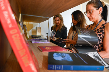 Troca de livros no Espaço do Servidor da Prefeitura
