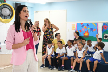 Entrega dos Tênis no CMEI Prof. Carlos Alberto Martinelli de Souza