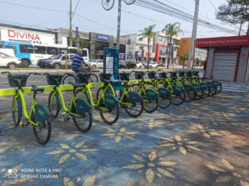 Estação 21 do Bike Vitória em Goiabeiras, na esquina com a Fernando Ferrari