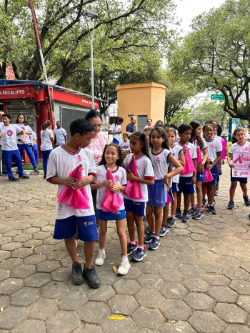 Assistência Social de Vitória tem ação de conscientização do Outubro Rosa
