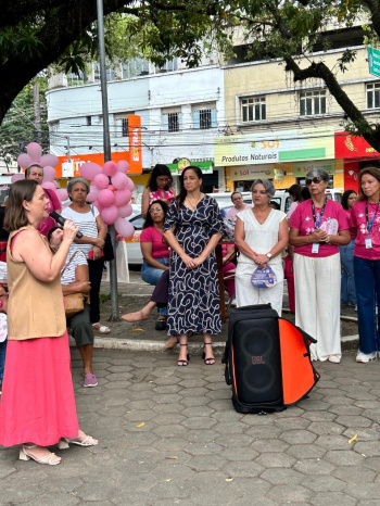 Assistência Social de Vitória tem ação de conscientização do Outubro Rosa