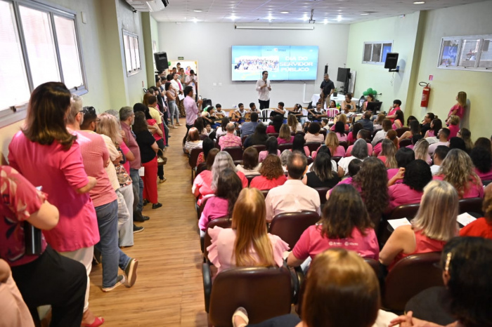 Educação celebra Dia do Professor e do Servidor Público com homenagem e reconhecimento