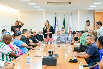 Reunião com carnavalescos e representantes da Liesge