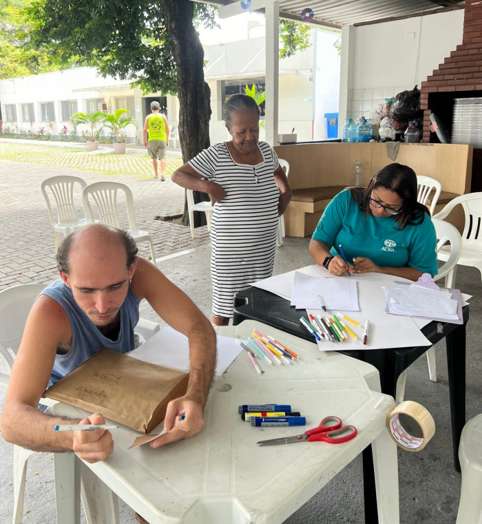 Acolhidos do Abrigo 1 participam de atividades terapeuticas