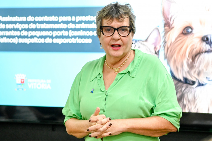 Assinatura do contrato para a prestação de serviços de tratamento de animais errantes de pequeno por