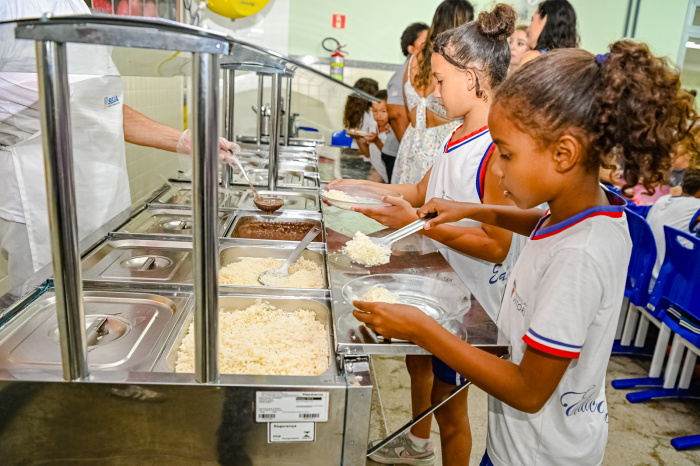 Alimentação Escolar na EMEFTI Paulo Reglus Neves Freire