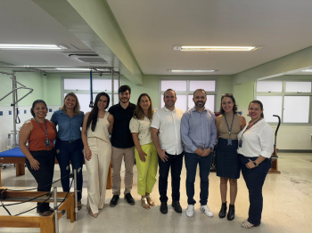 Equipe do Instituto de Saúde Santo Antônio visita Ambulatório da Dor