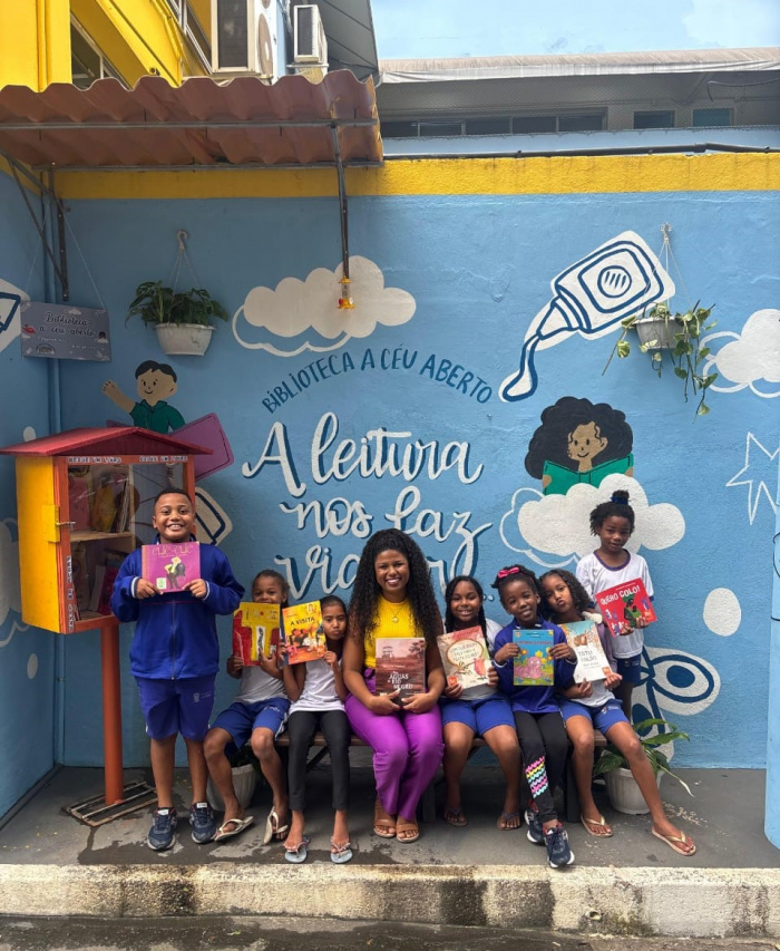 Incentivo a leitura: biblioteca a céu aberto transforma a comunidade escolar do bairro Itararé