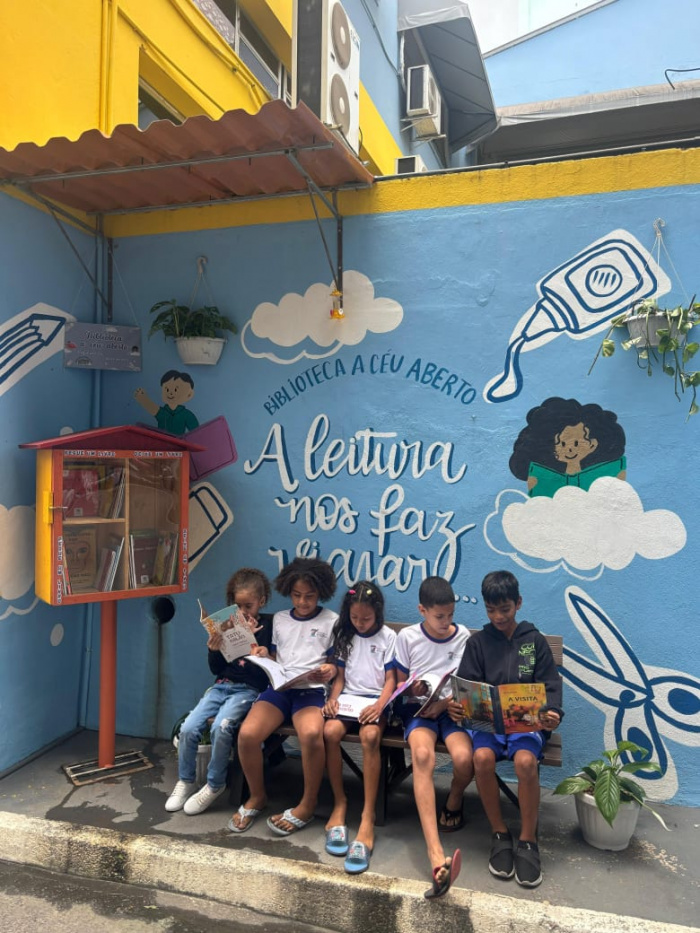 Incentivo à leitura: biblioteca a céu aberto transforma a comunidade escolar do bairro Itararé