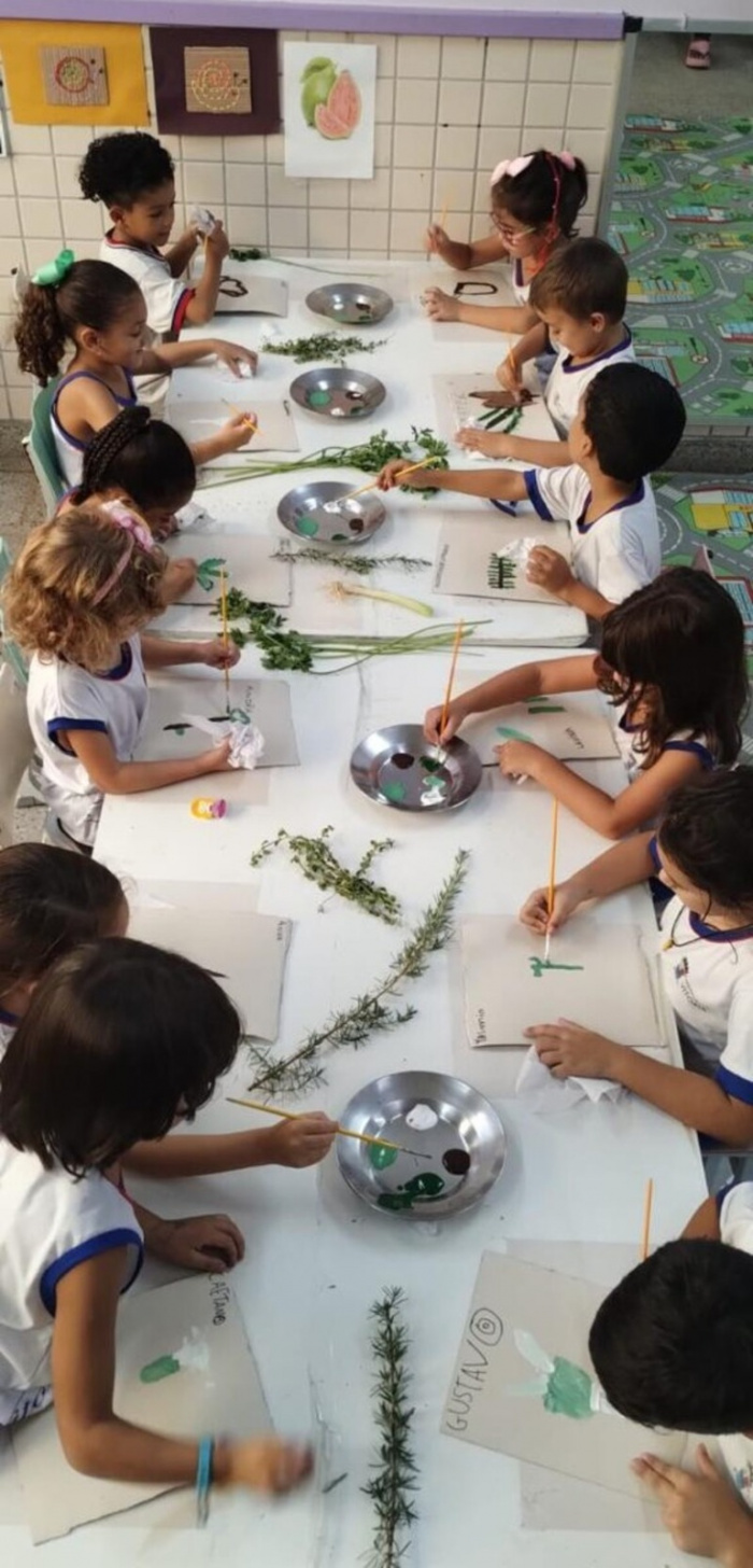 Alunos do Cmei João Pedro de Aguiar participam de projeto sobre a arte e a identidade capixaba