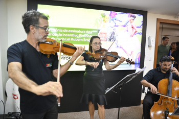 Lei Rubem Braga: assinatura de termos de incentivo injeta R$ 2,33 milhões no setor cultural