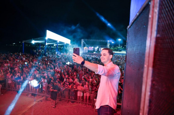 Pazolini esteve na Arena acompanhando os shows deste sábado (04)