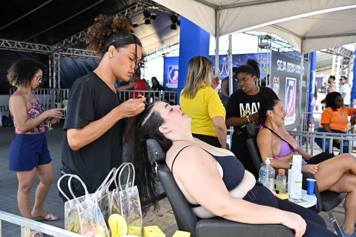 Arena Verão Futvolei Massagem Fisiculturismo Tranças Cabelo