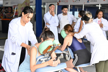 Arena Verão Futvolei Massagem Fisiculturismo Tranças Cabelo