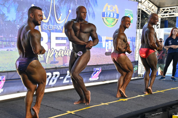 Arena Verão Futvolei Massagem Fisiculturismo Tranças Cabelo