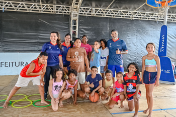 Crianças do Projeto de Nova Palestina na Colônia de Férias da Arena de Verão