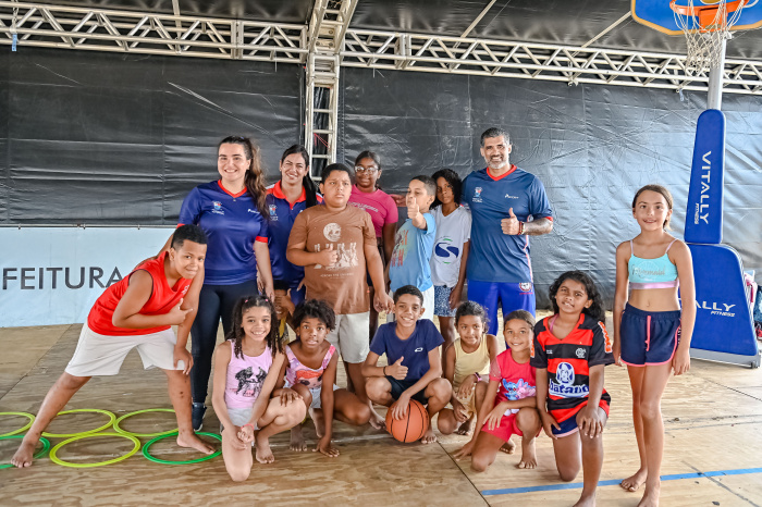 Crianças do Projeto de Nova Palestina na Colônia de Férias da Arena de Verão