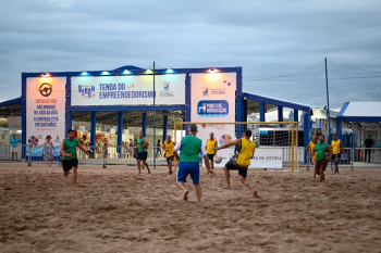 Jogo de Futebol das Lideranças Comunitárias de Vitória na Arena de Verão 2025