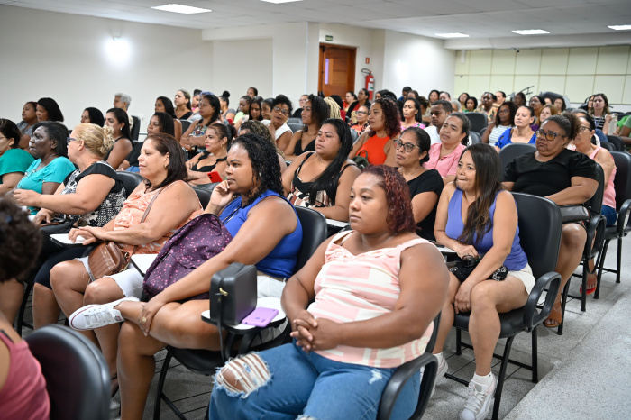 Treinamento das merendeiras das Escolas na EMEF Alvimar Silva