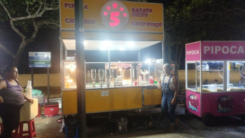 Dayane Ferreira vai aumentar a renda durante o Carnaval com a venda de comidas
