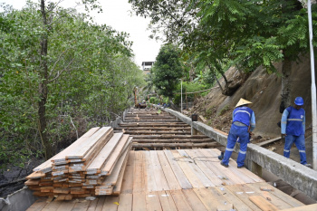 Visita às obras da orla da Grande São Predro, no bairro Resistência