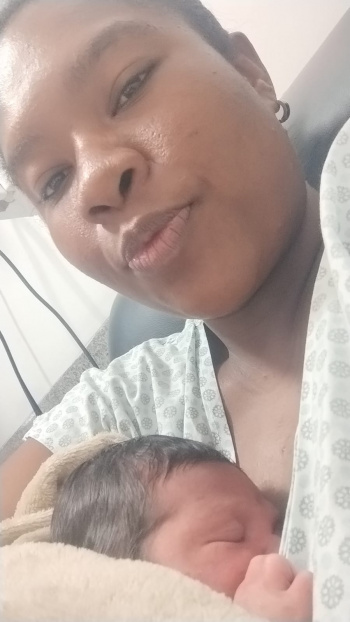 Hauana com seu filho Rhuan se recuperam bem após parto supresa no CME