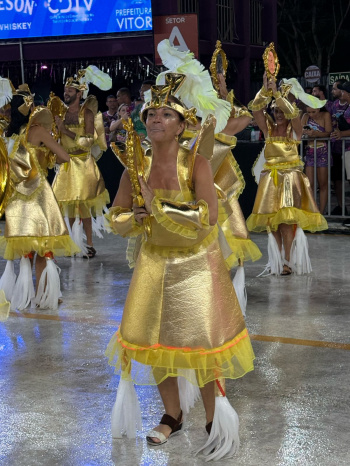 Nena Simões, era só emoção na Avenida do Samba.