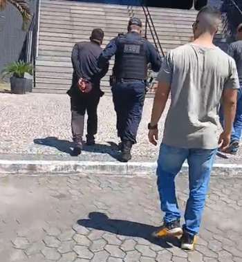 Procurado por assassinato na Bahia é preso pela Guarda de Vitória fazendo corrida por aplicativo