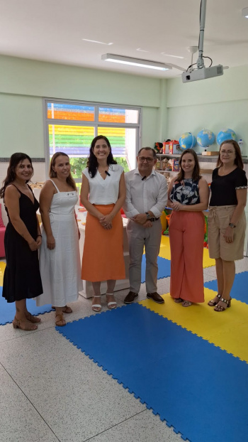 Conselheiro Célio Lima é recebido pela secretária Juliana Rohsner e equipe da Seme