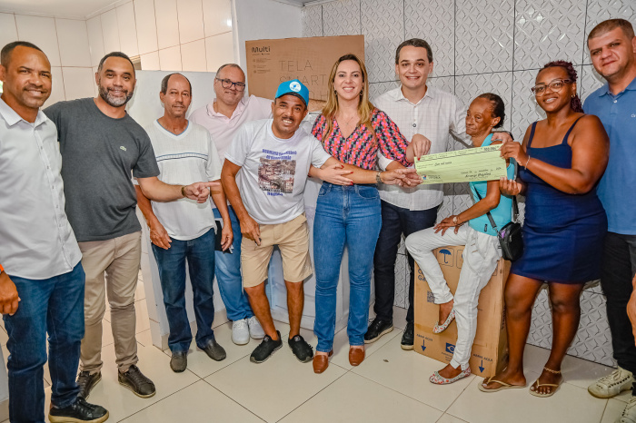 Entrega do Bônus Moradia no Bairro Romão