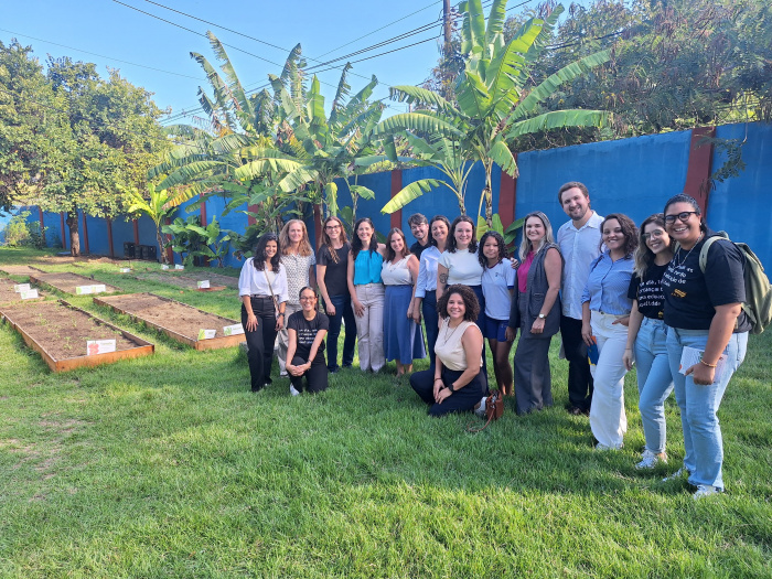 Fundação Lemann e Ensina Brasil visitam horta na EMEF Rita de Cássia, em Resistência