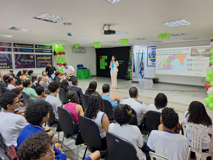 Aula inaugural do Pré-Ifes na EMEF Ceciliano Abel de Almeida