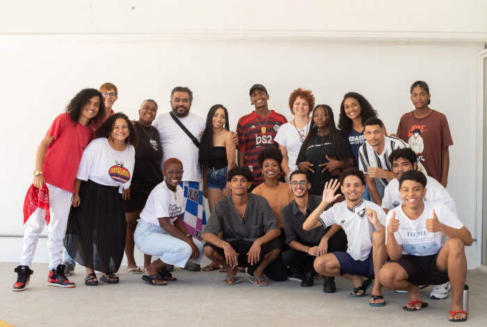 Quinze jovens artistas criaram as obras que serão exibidas na exposição.