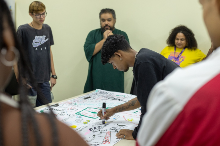 A residência artística realizada nos espaços da PMV, reuniu jovens de diferentes regiões da capital.