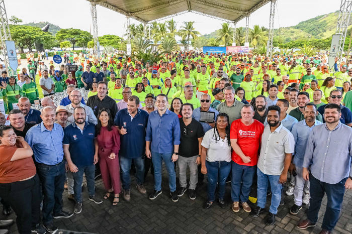 Homenagem ao dia do Servidor da Limpeza Urbana na Praça do Papa