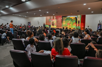 Projeto Viagem pela Literatura - Viver o Livro ao Vivo e em Cores com a peça 