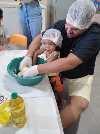 CMEI Valdívia da Penha Antunes Rodrigues promove criatividade com as famílias em Santos Dumont