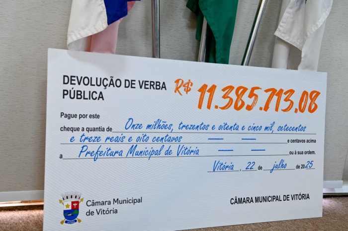 Entrega do Cheque de devolução de recursos da CMV