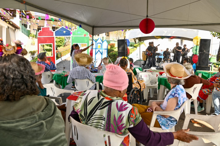Arraiá dos Idosos: Festa Junina promove muita descontração e divertimento no Asilo de Vitória