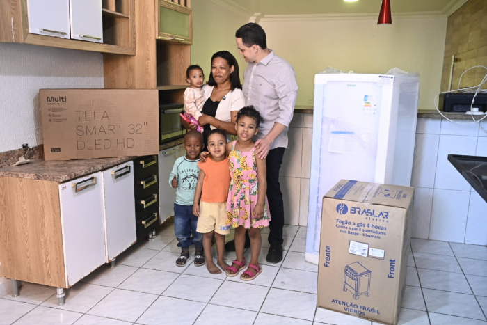 Entrega do Bônus Moradia no Bairro Conquista