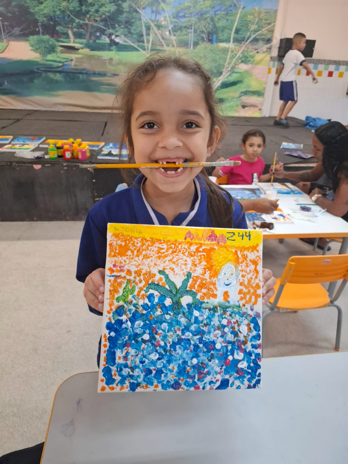 Oficina de arte com as famílias no CMEI Sophia Musengny, no bairro Da Penha