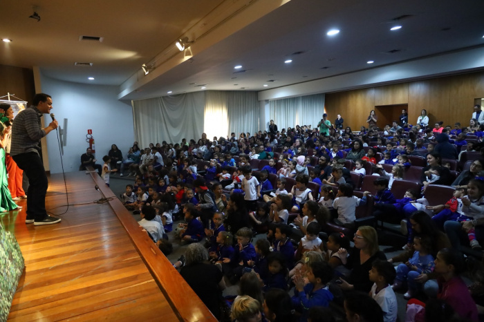 Mais de 600 estudantes da rede municipal de ensino participaram das duas sessões.