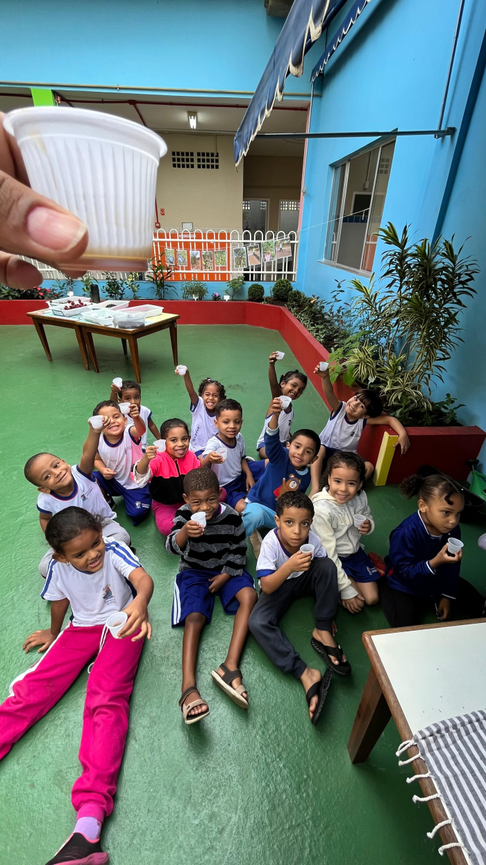 Oficina “Café Brincante” encanta crianças no CMEI Luiza Pereira, em Mário Cypreste
